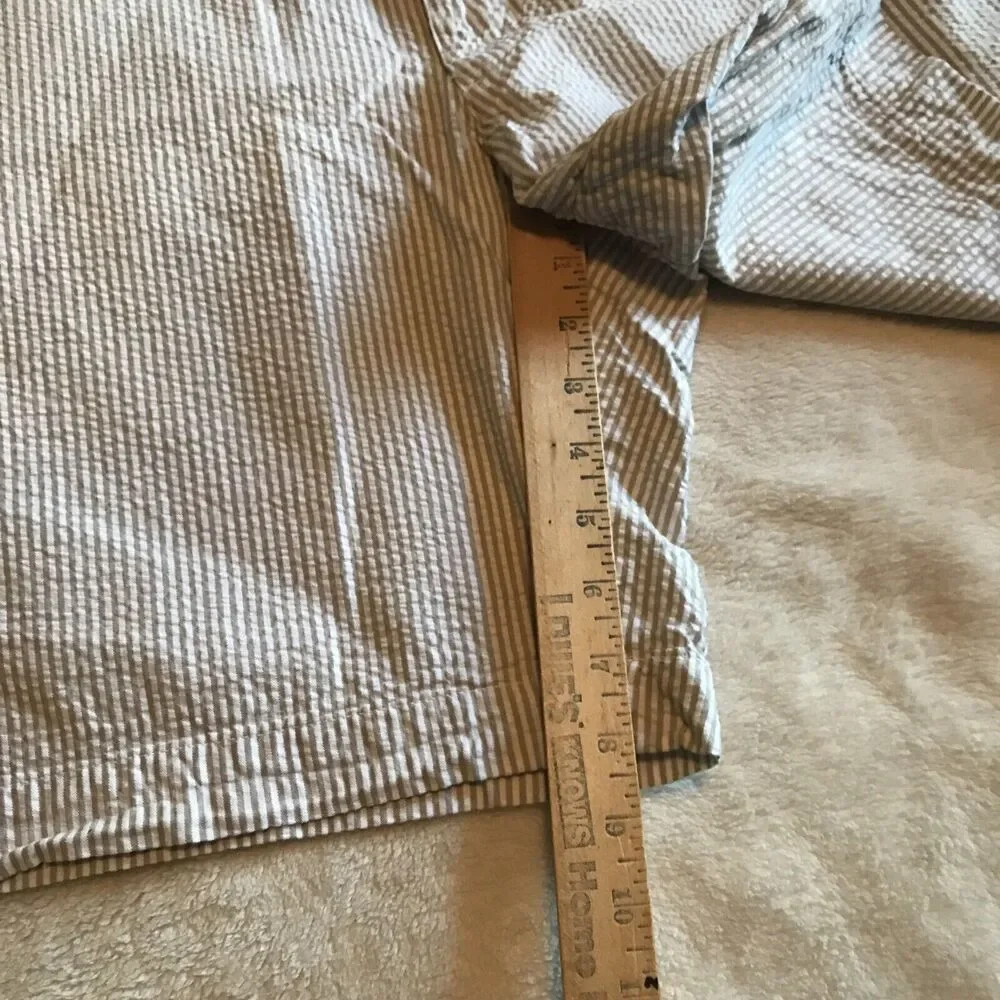 Chaps Seersucker Shorts Size 40 Beige White Striped Golf Men's 8” Inseam EUC